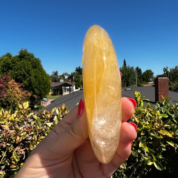 Golden Healer Crescent Moon Carving - Picture 5 of 7